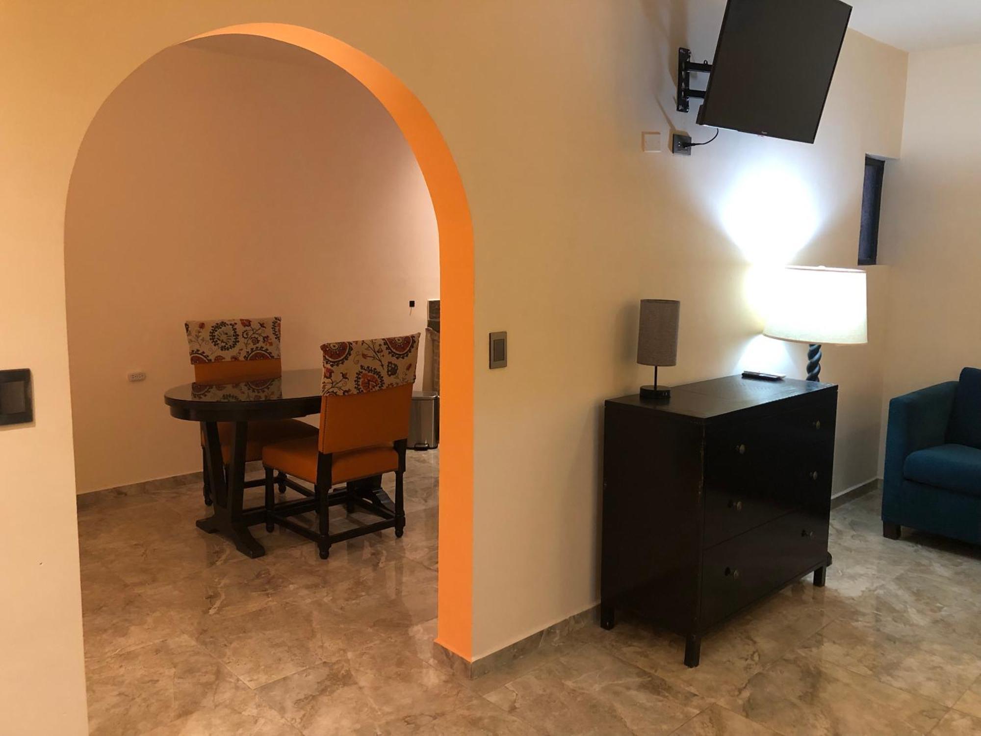 Tres Iguanas - New, Cozy & Spacious Flats, Short Walk To *