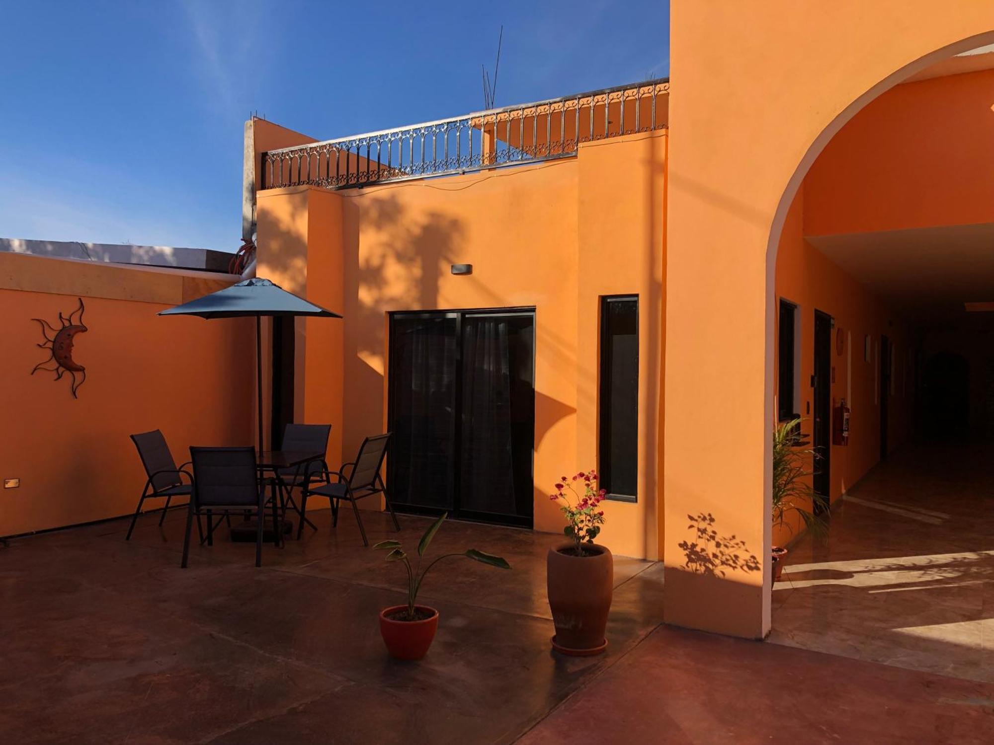 Tres Iguanas - New, Cozy & Spacious Flats, Short Walk To * Loreto (Baja California Sur)
