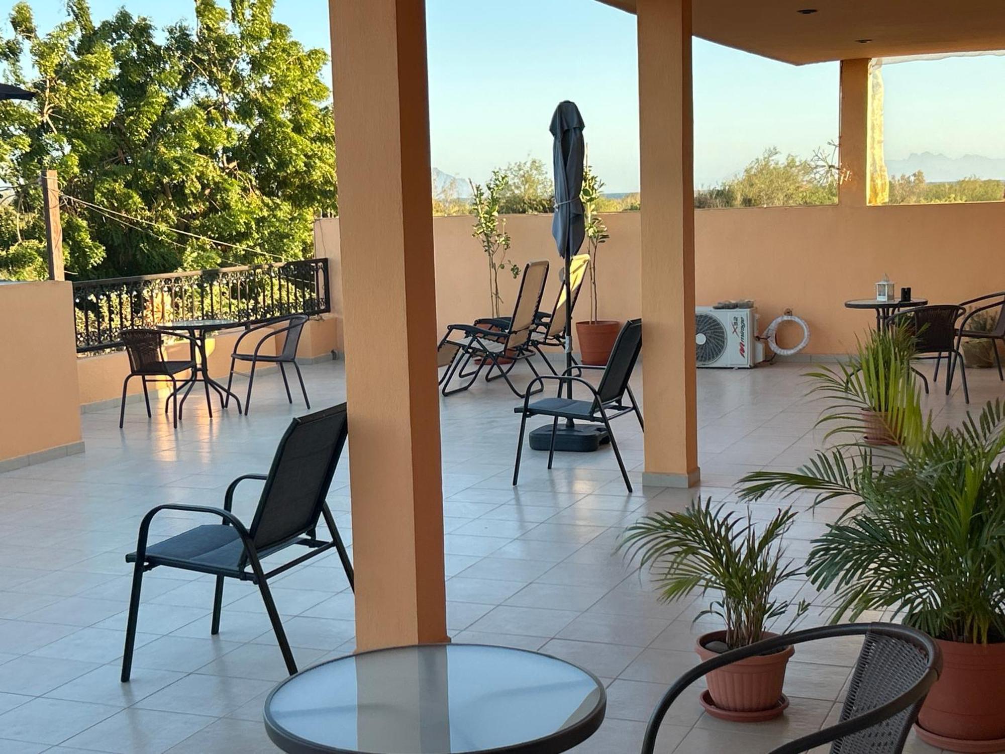 Tres Iguanas - New, Cozy & Spacious Flats, Short Walk To *